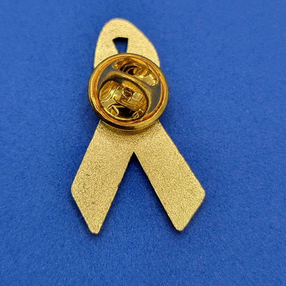 Vintage Stars and Stripes USA Flag Ribbon Traditional Gold Lapel Hat Pin